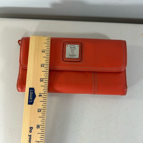 Tignanello burnt orange wallet - Picture 9 of 9